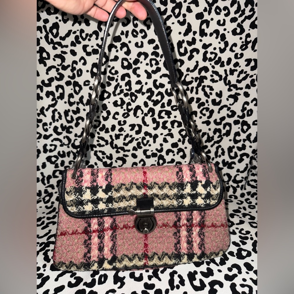 RARE BURBERRY WOOL NOVA KEY HANDBAG 💗 - Picture 2 of 12
